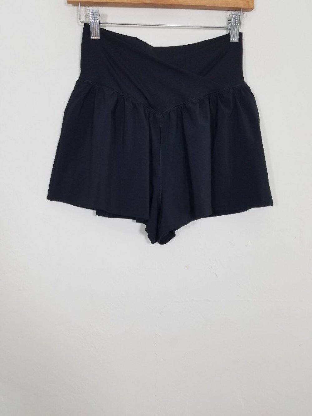 Offline by Aerie Real Me Crossover Flowy Shorts Lined Black Size M